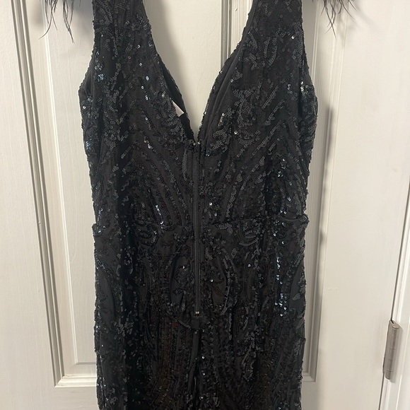 Black sequin gown - Picture 4 of 6